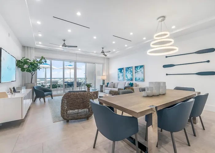 Club Suites At Rum Point